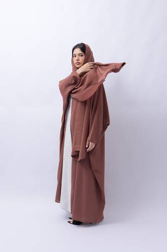 عباية بطرحة لف بقصات مشلح قماش  الندى alnada formal colorful