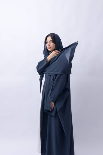 عباية بطرحة لف بقصات مشلح قماش  الندى alnada formal colorful