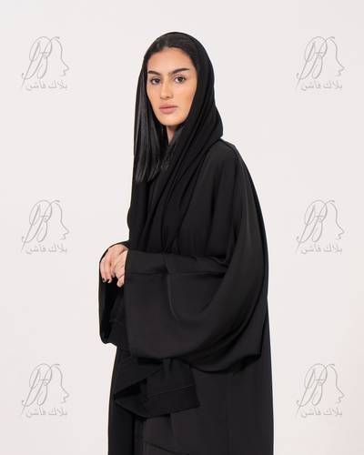 عباية بطرحة بطقطق بقصات فراشة بكم واسع ممكن طلب العبايه على اي لون عند كتابة الون في الملاحظات 
