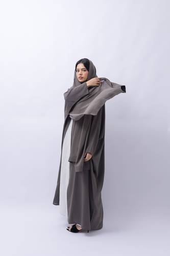 عباية بطرحة لف بقصات مشلح قماش  الندى alnada formal colorful