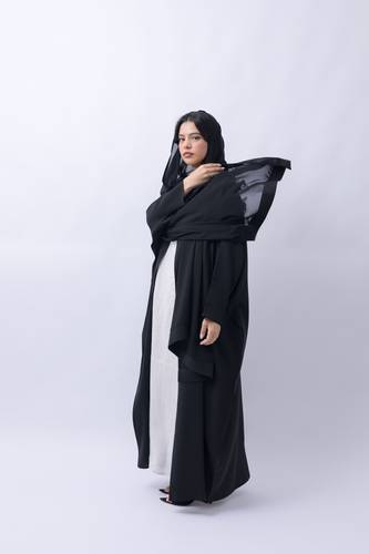 عباية بطرحة لف بقصات مشلح قماش  الندى alnada formal colorful