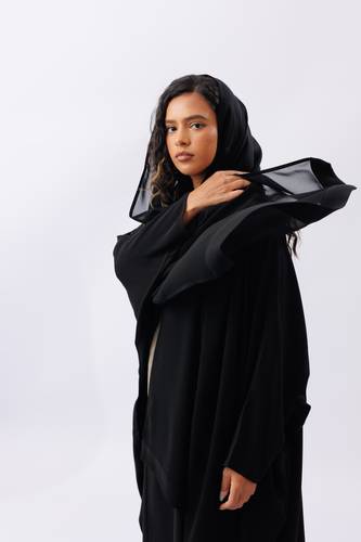 عباية بطرحة لف بقصات فراشة 🦋 قماش ندى