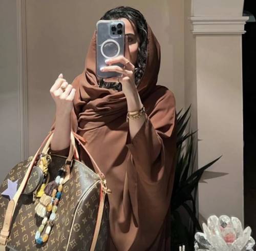 عباية بطرحة لف بقصات مشلح قماش  الندى alnada formal colorful