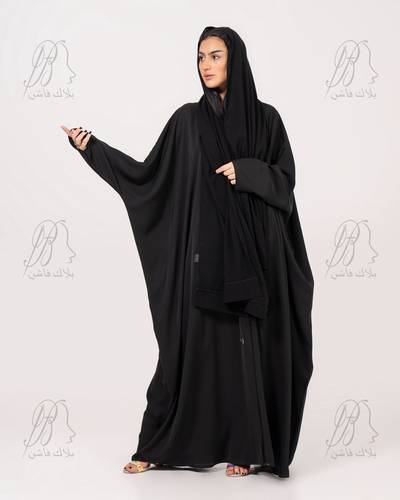 عباية بطرحة بطقطق بقصات فراشة ممكن طلب العبايه على اي لون عند كتابة الون في الملاحظات 
