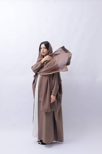عباية بطرحة لف بقصات مشلح قماش  الندى alnada formal colorful