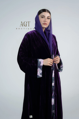 Purple Patterned Lining Velvet Abaya | عباية مخملية مبطنة بنقوش بنفسجية