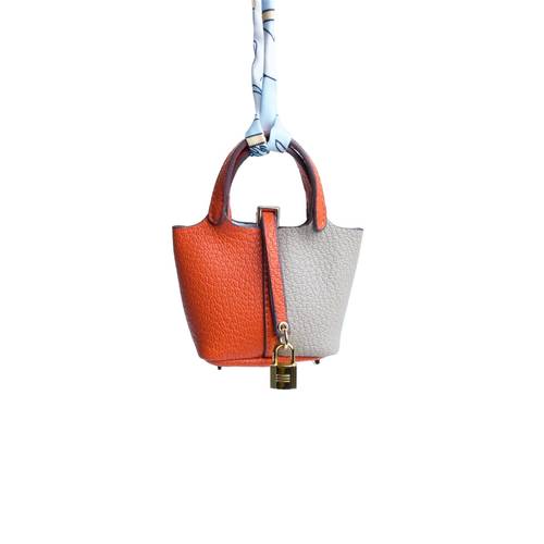 Mini bucket bag medal