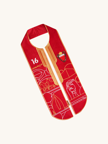 The cloak scarf is red for children scarf