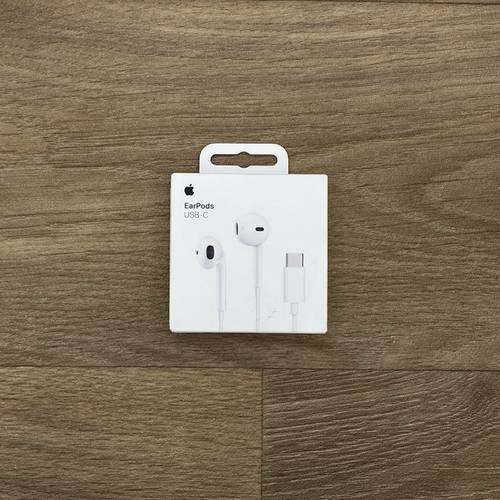 سماعات ابل سلكية بمنفذ  تايبسي (USB-C)