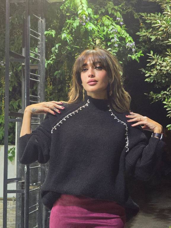 Black wool Pullover with diamonds