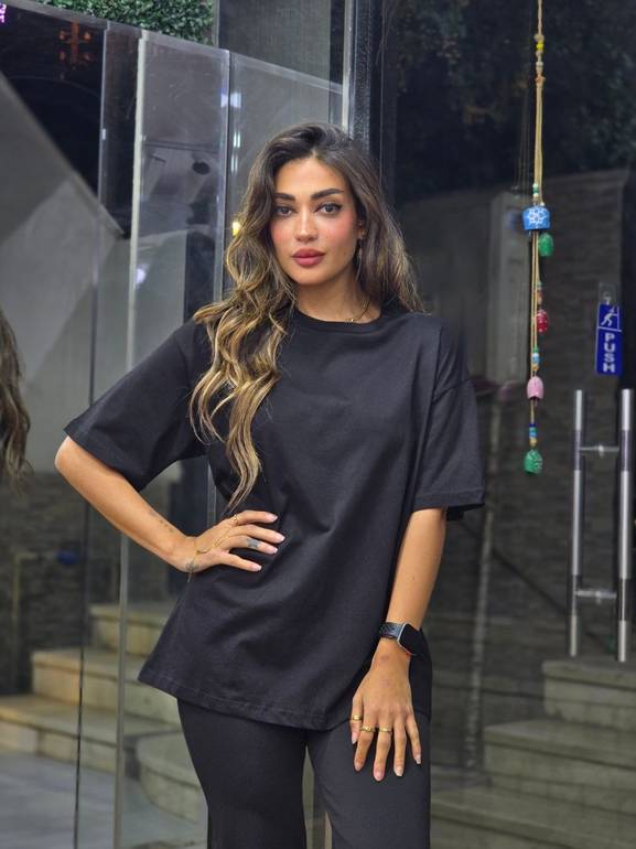 Black basic tshirt