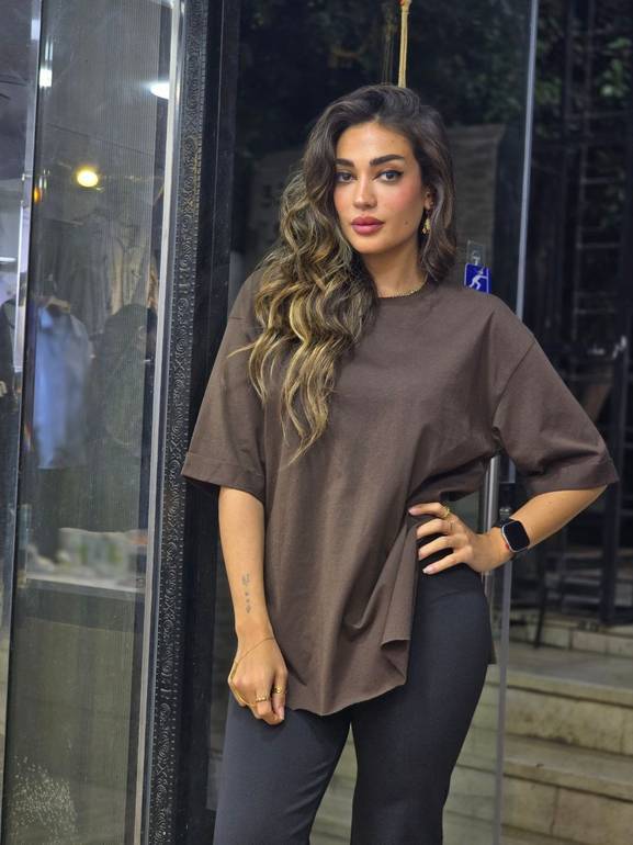 Brown basic tshirt with side slits 