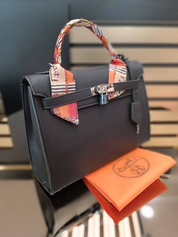 Black Hermés Bag