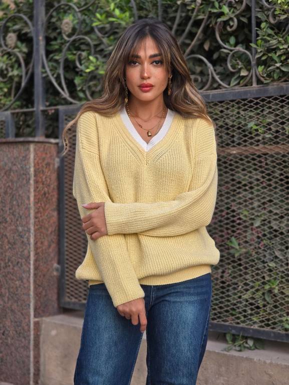 V Yaka Duo-colour Knitted Pullover 