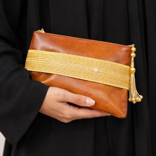 حقيبة يد من الجلد المعاد تدويره مزين بالزري المشغول يدوياً