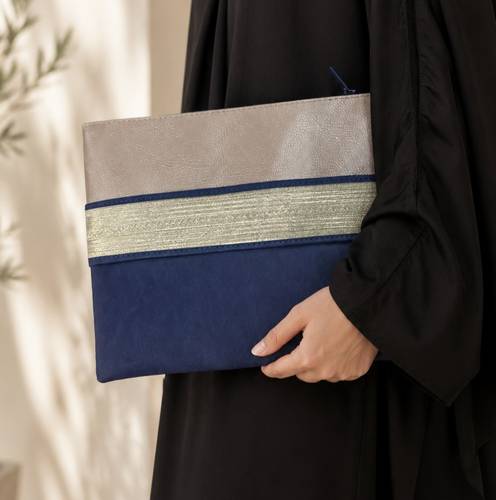 حقيبة يد فاخرة من الجلد الفاخر الكحلي و الفضي مزين بالزري الفضي المشغول يدوياً 