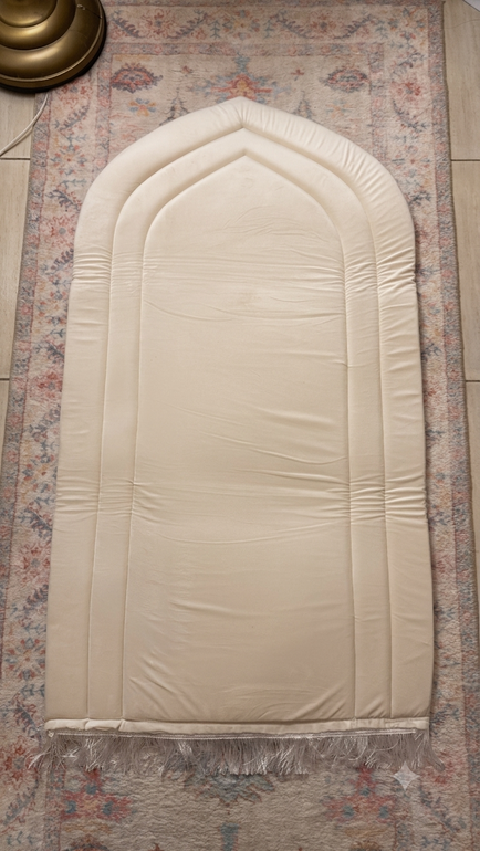 سجادة ورد🤍