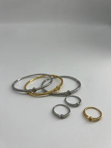 اساور نسائية من مجموعة اكسسوارات ميليا بتصميم انيق