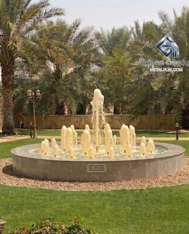 تصميم نافورة رغوية جيت الدائرية الفاخرة بنظام التدفق الرغوي الكثيف