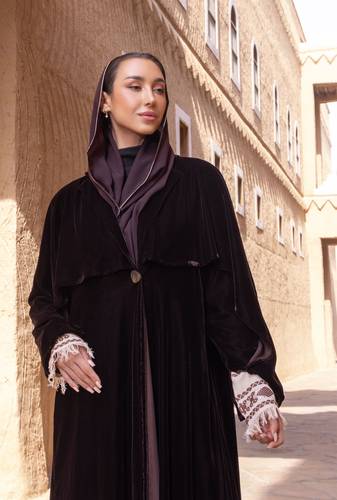 عباية الطّرف
