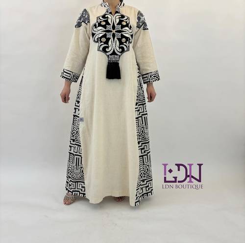 لينن مع تطريز وشك يدوي 