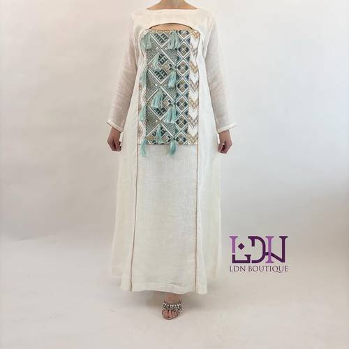 لينن ابيض مع تطريز تفاحي