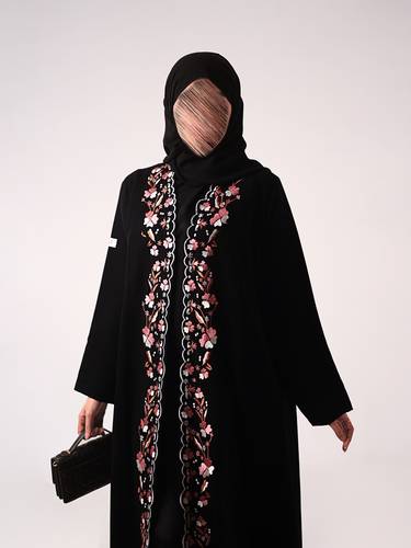 عباية كريب ملكي بتطريز أمامي أنيق