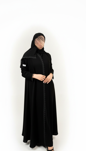 عباية كريب ملكي كوري بقصة نصف كلوش مع ورود على الأمام والأكمام