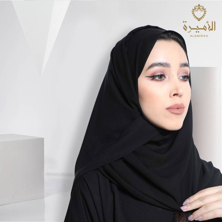 طقم سندس أمام وكم خط عريض