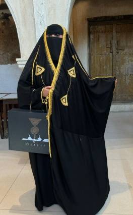 عباءة المؤثرة نجلاء  الودعاني 