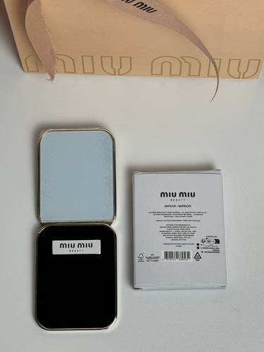 مرايا ميو ميو أسود MIU MIU Beauty 