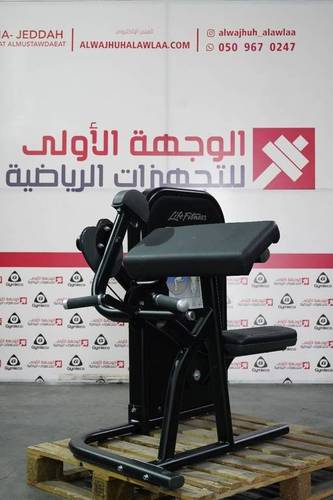 Life Fitness Circuit Series Arm curl مجدد