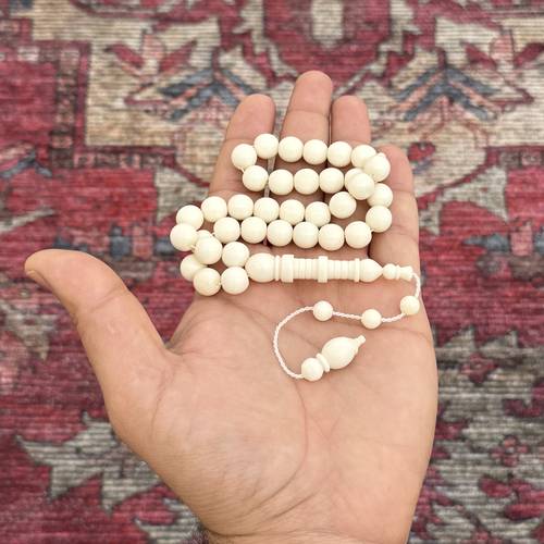 سبحة عظم جمل من الخامات الطبيعية عدد الخرز 33 مقاس الخرز 10ملي 