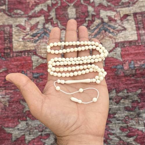 سبحة عظم جمل من الخامات الطبيعية عدد الخرز 99 مقاس الخرز 6 ملي