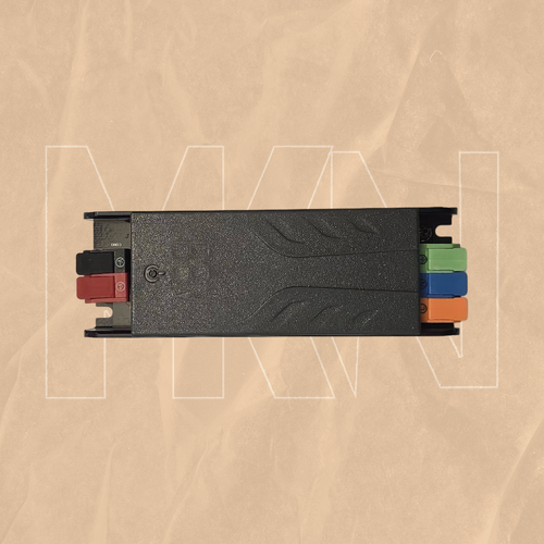نسخة من ⚡ محول طاقة متعدد الفولتية 