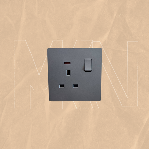  فيش كهربائي 13 امبير MKN باللون الفضي،