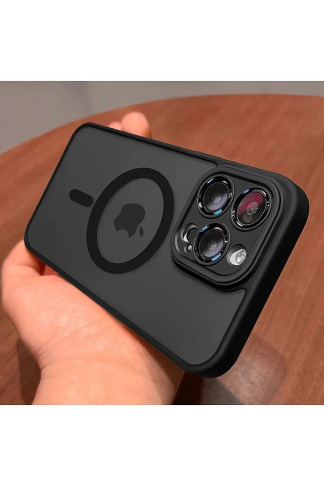 Choice جراب مغناطيسي فاخر غير لامع شفاف مقاوم للصدمات لهاتف iPhone 15 ProMax أسود اللون لهاتف
