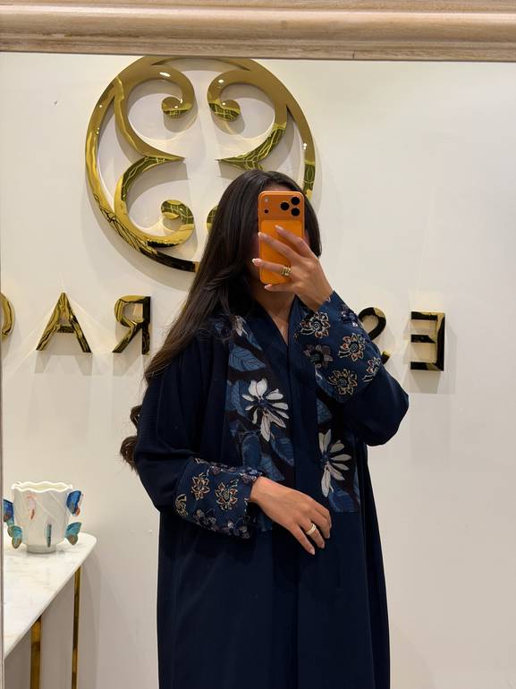 عباية كريب مع أقطان مطرزة