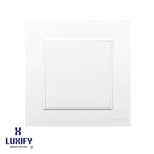 Blank Plate 7*7 White LUXIFY