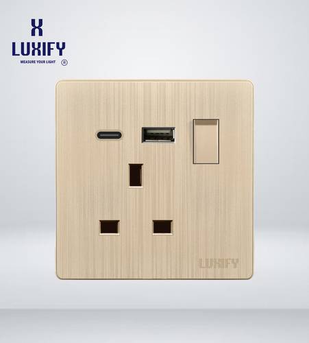 فيش 13 امبير+ LUXIFY USB + TYPE C  ذهبي 