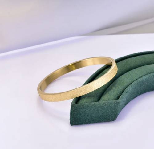 Troy Bangle