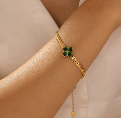 Roman Clover Bracelet