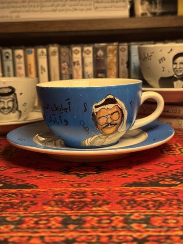 كُوب رسم يدوي - أجاذبك الهوى