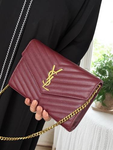 شنطة كتف وسط عنابي SAL