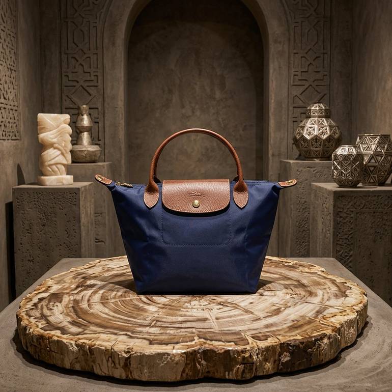 شنطة يد وكتف وسط كحلي PRQ 3253