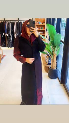 Nagham Burgundy