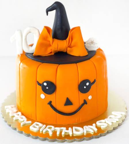 Pumpkin Bow Cake