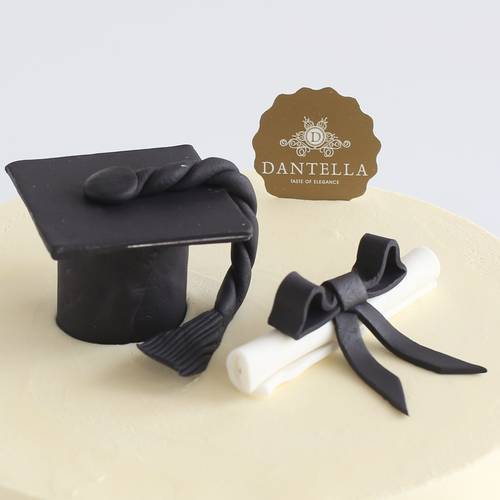 قبعة تخرج مع شهادة من عجينة السكر _Sugar Graduation and Certificate
