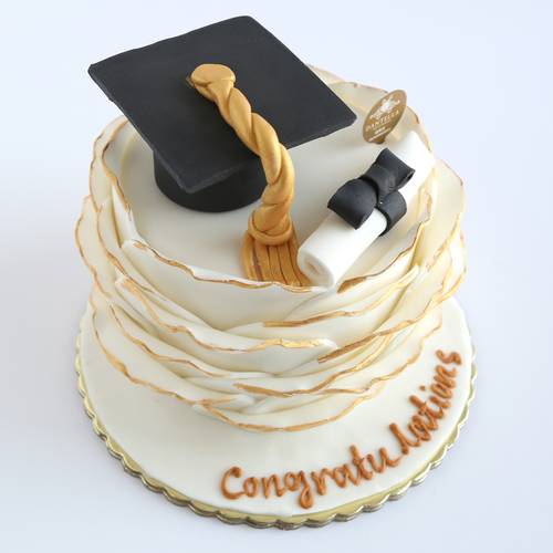 Danteal Graduation Cake 