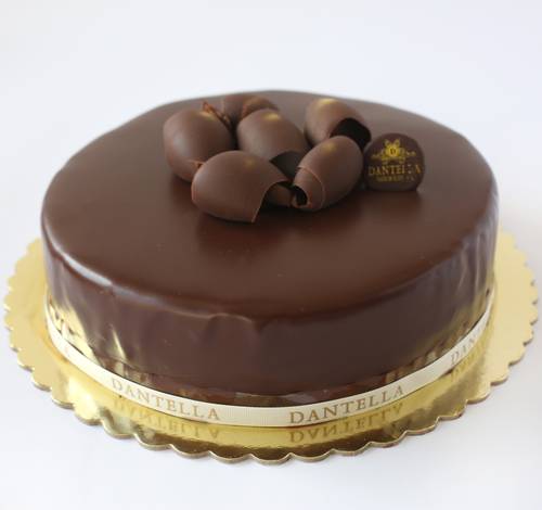 Queen Chocolate Cake Large_ كوين تشوكلت الكبير